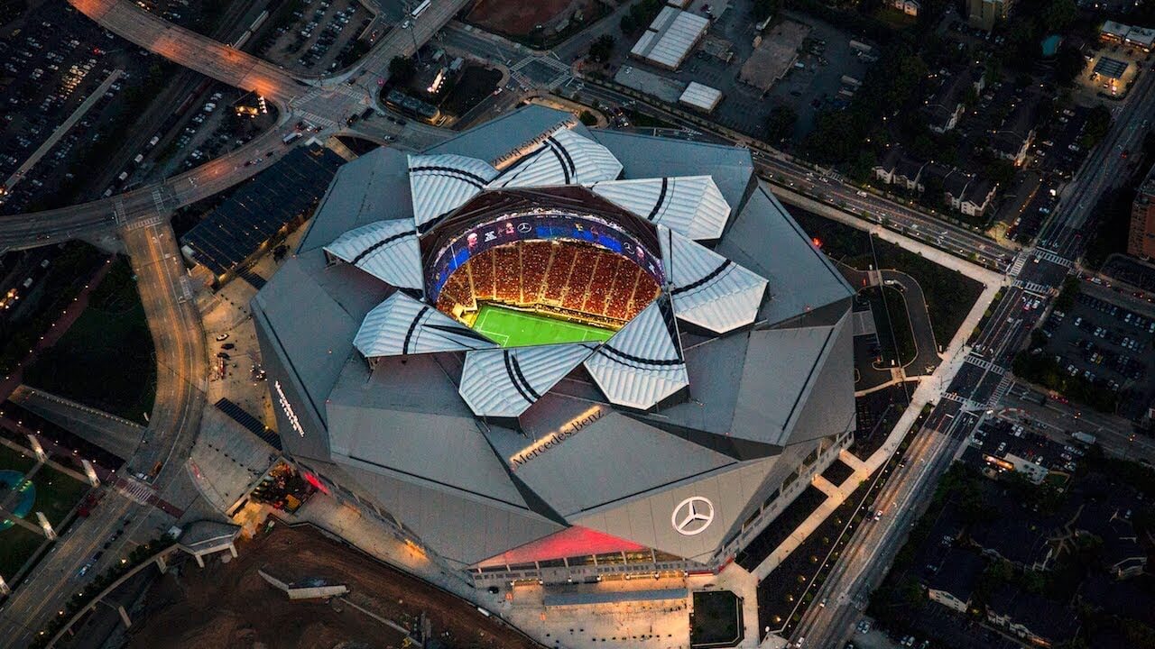 wp maxresdefault Atlanta stadium retractable roof evening view